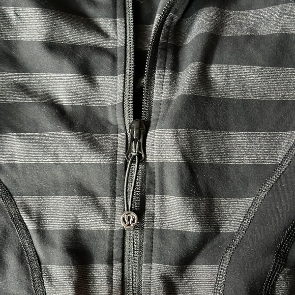 Lululemon jacket - Picture 3 of 4